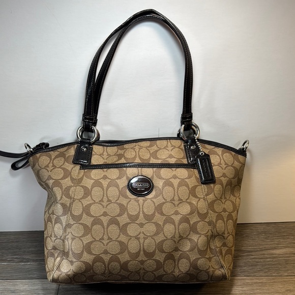 Coach Tan and Black Signature Shoulder Bag - Picture 1 of 12